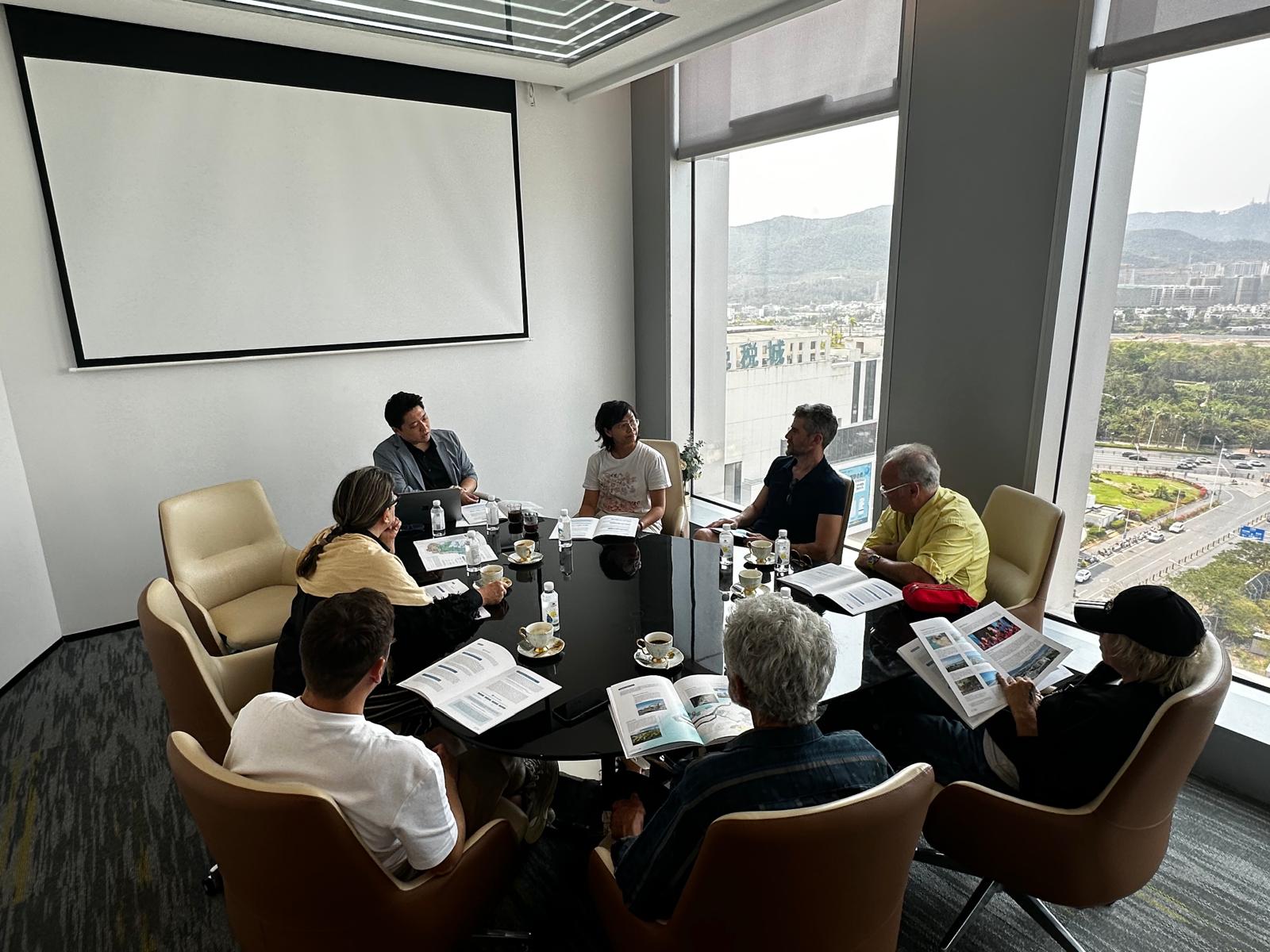 Incontro di lavoro tra la delegazione italiana e i partner cinesi a Sanya